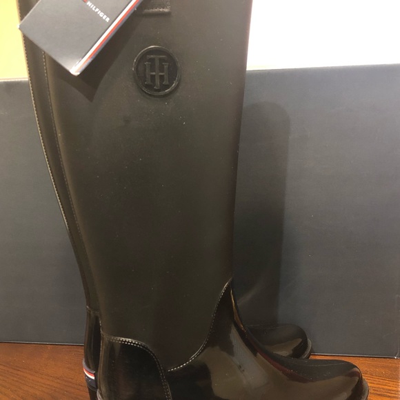 New Tommy Rain Boots - Picture 3 of 6